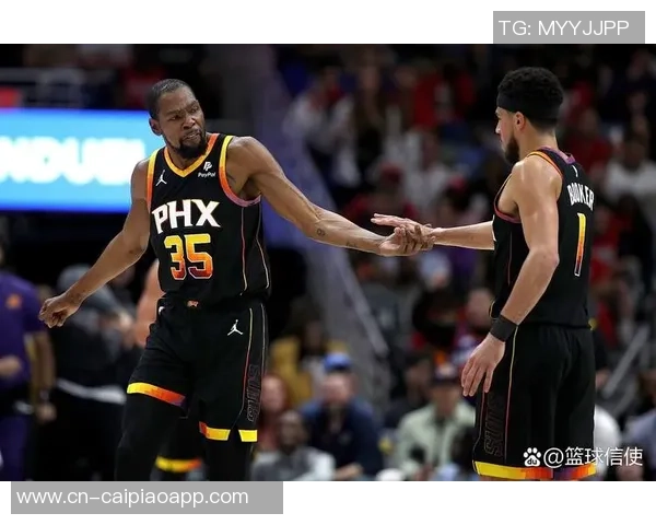 杜兰特全场高效表现20投13中砍下30分6篮板5助攻1盖帽助球队获胜